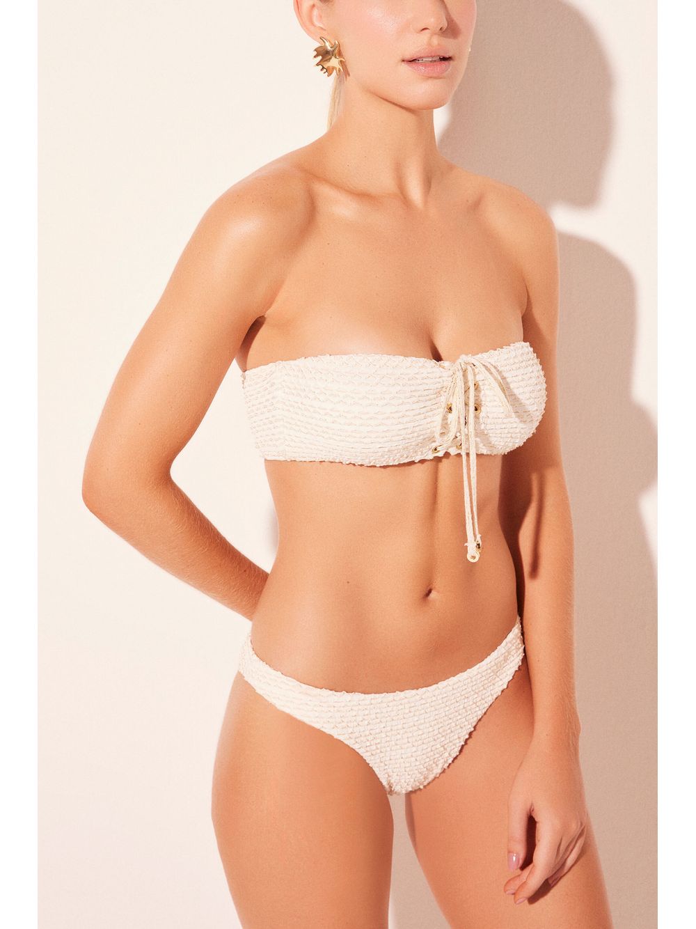 Água de Coco — Biquíni Calcinha Lateral Fina Ondas Lurex