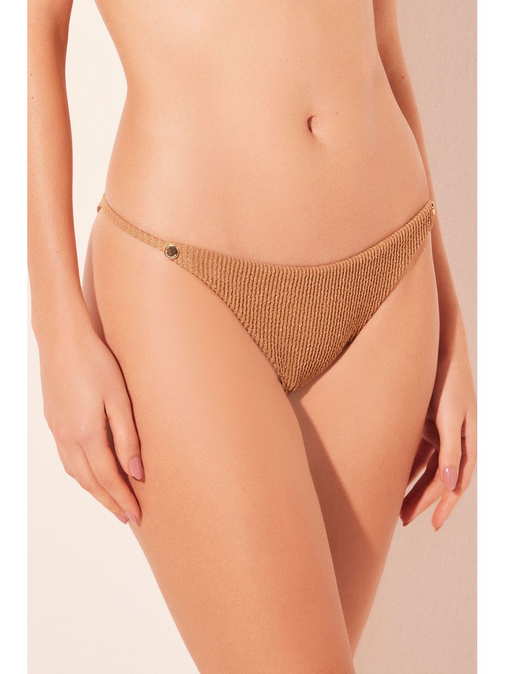 Água de Coco — Biquíni Calcinha Lateral Fixa Áurea Dourado