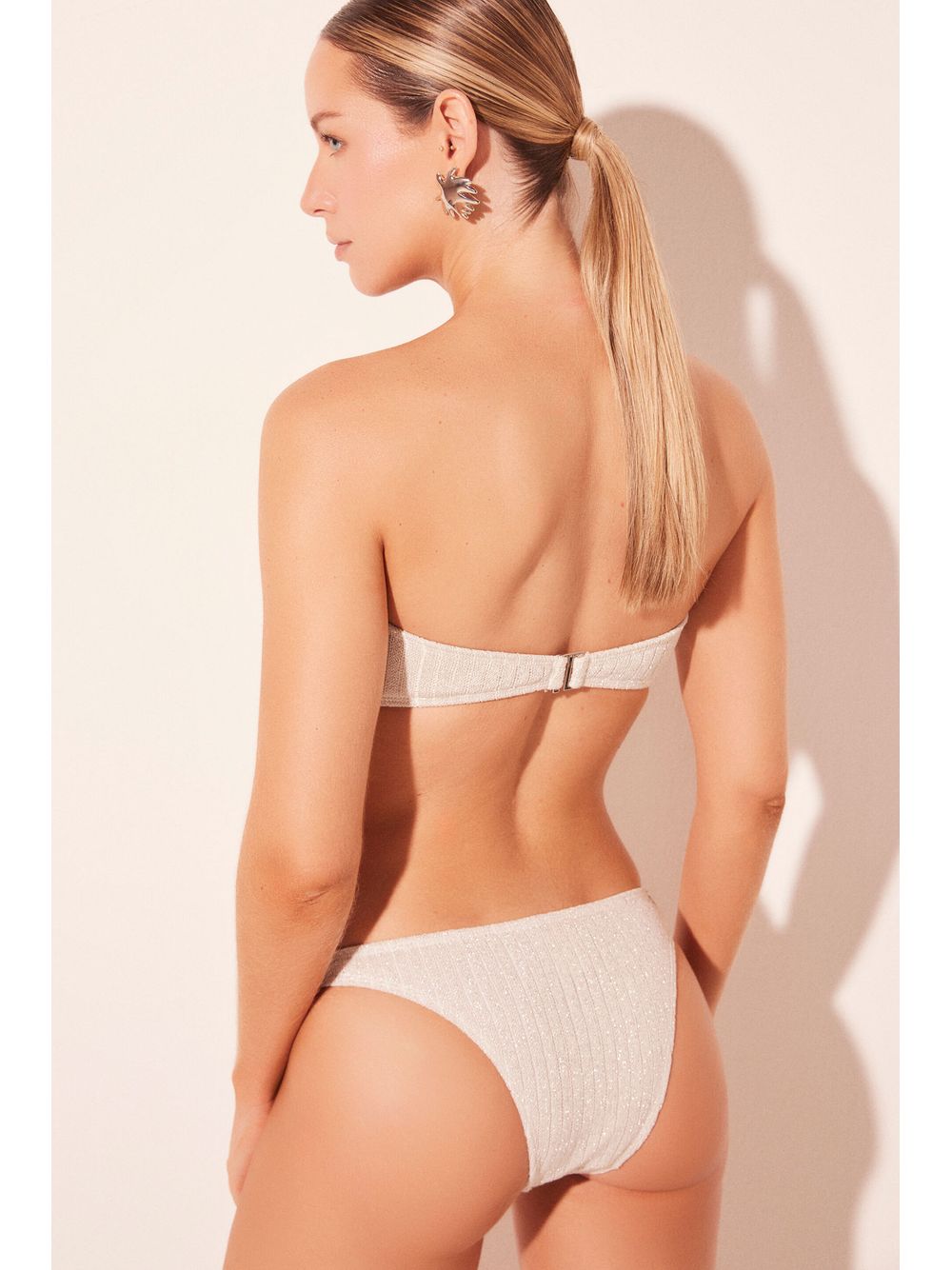 Água de Coco — Biquíni Calcinha Asa Delta Tesouro Off White
