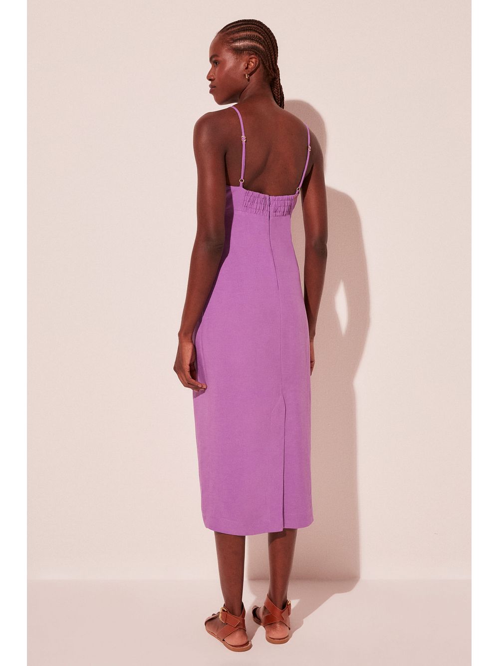 Água de Coco — Vestido Midi Vibrante Roxo