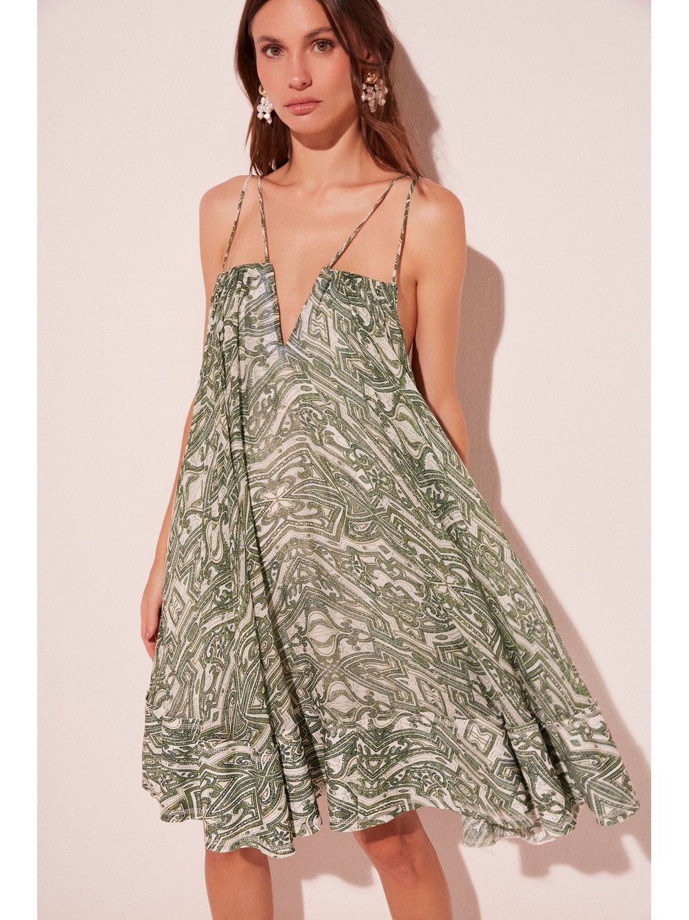 Água de Coco — Vestido Curto Labirinto Folhagem