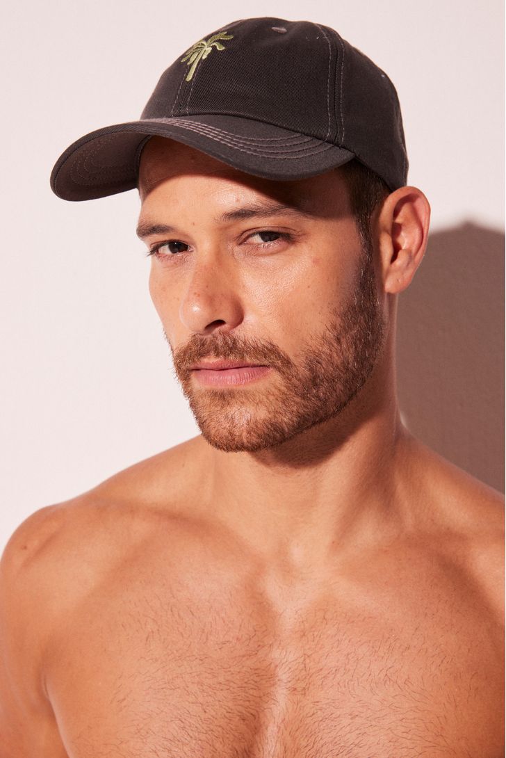 bone-aba-media-acessorios-sol-144119_1