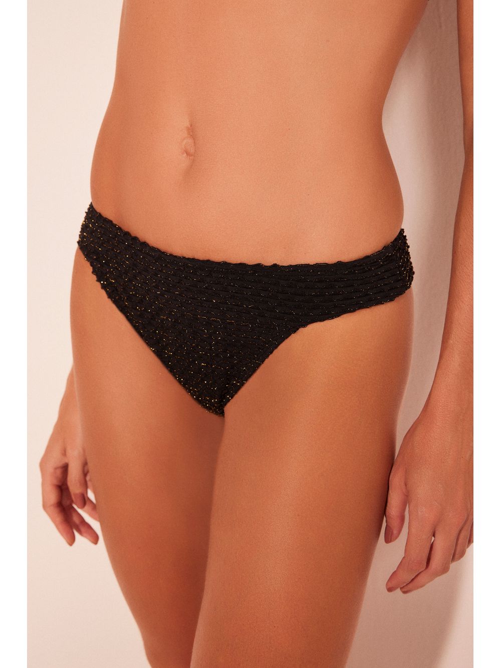 Água de Coco — Biquíni Calcinha Lateral Média Escamas Lurex Preto