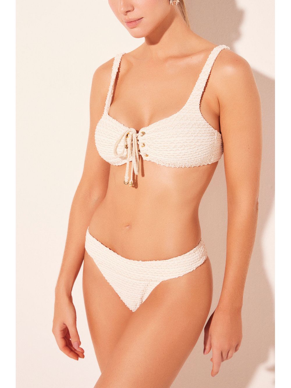 Água de Coco — Biquíni Calcinha Lateral Média Ana Ondas Lurex