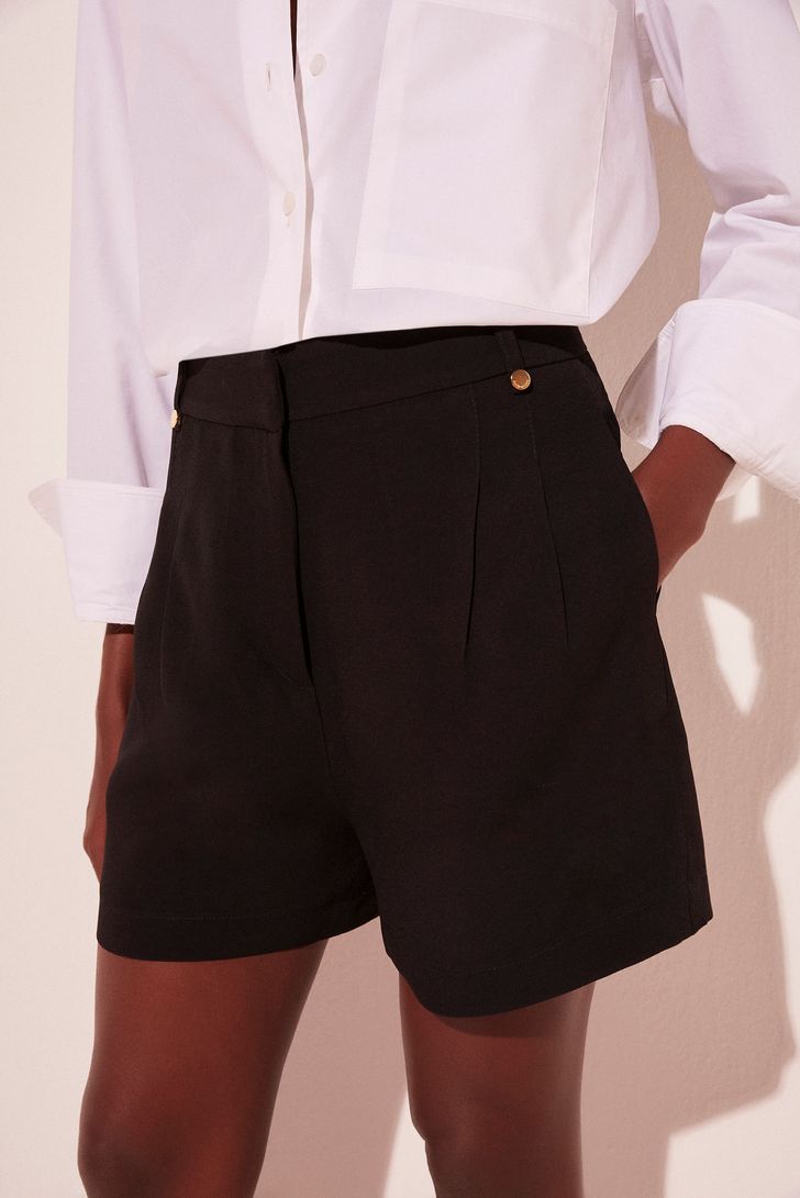 short-cintura-alta-petalas-preto-139665_2