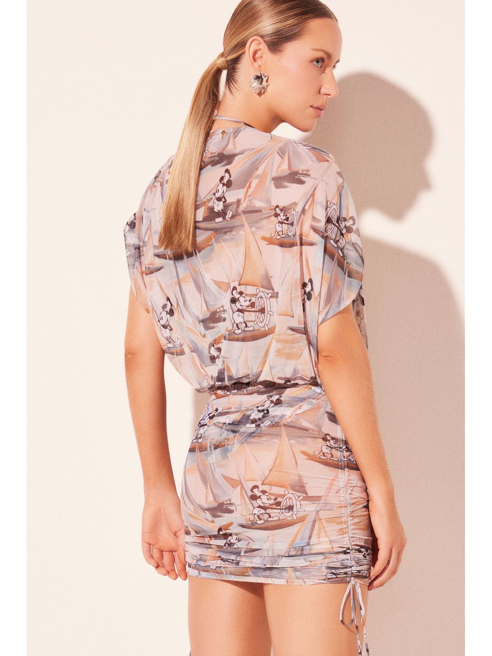Água de Coco — Vestido Curto Barcos Mickey