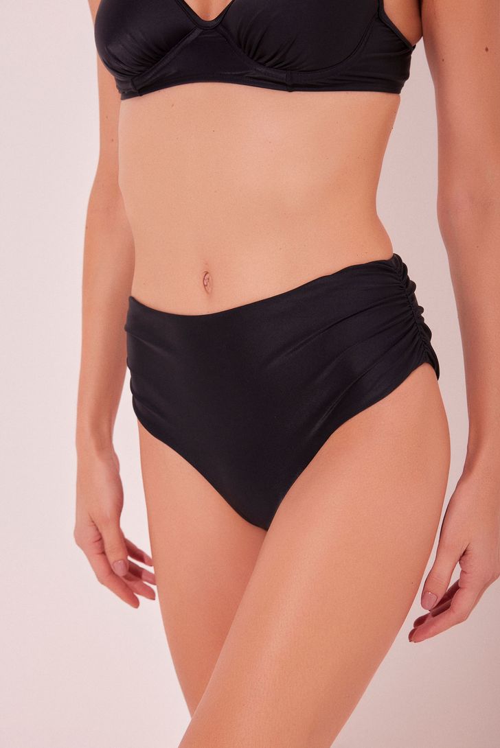 biquini-calcinha-lateral-larga-liso-classico-142205_2