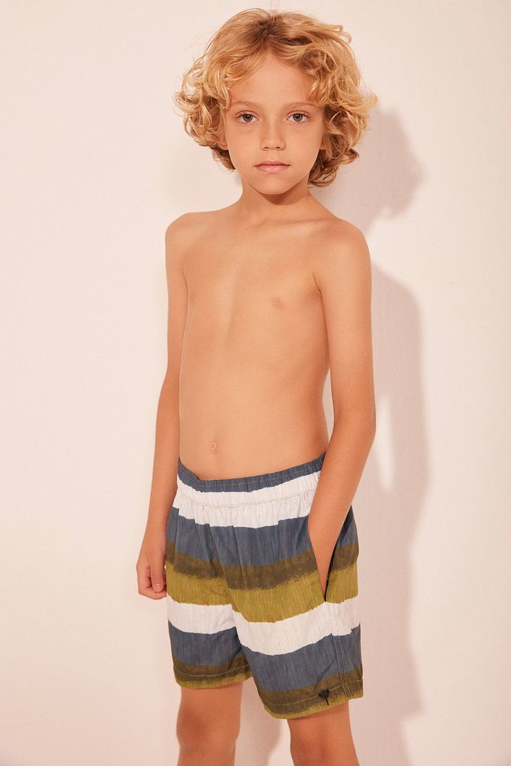 short-inf-praia-listrado-textura-148376_1