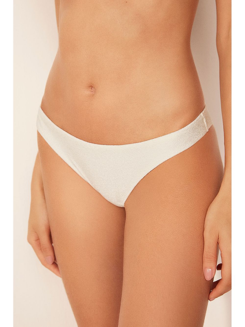 Água de Coco — Biquíni Calcinha Lateral Média Âncora Off White