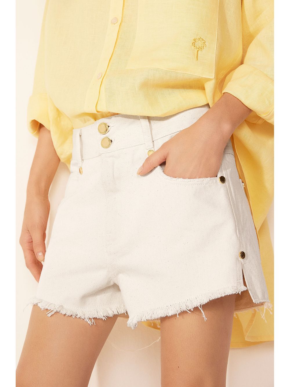 Água de Coco — Short Jeans Coral Branco