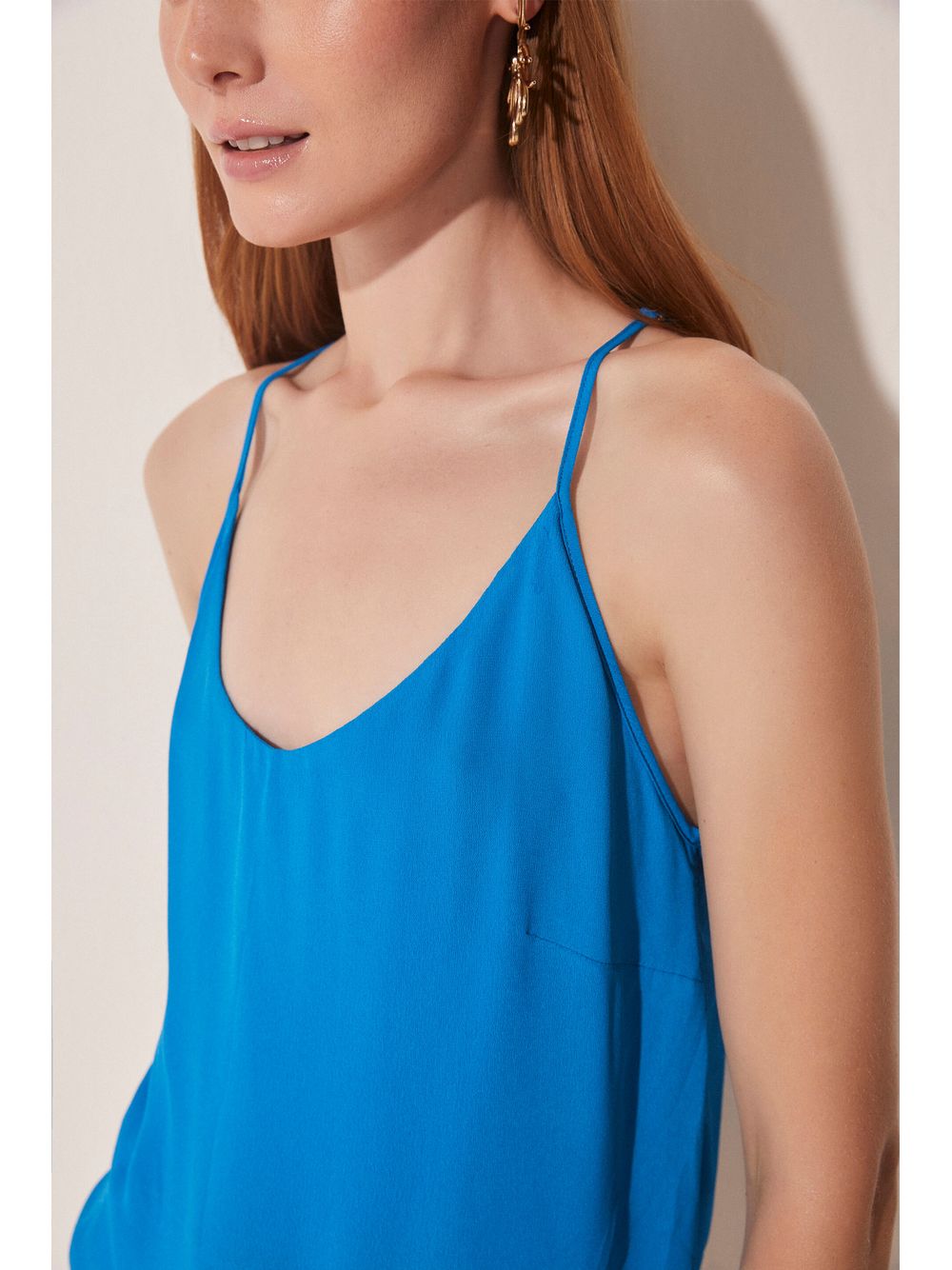 Água de Coco — Blusa Alça Decote V Águas Fluídas