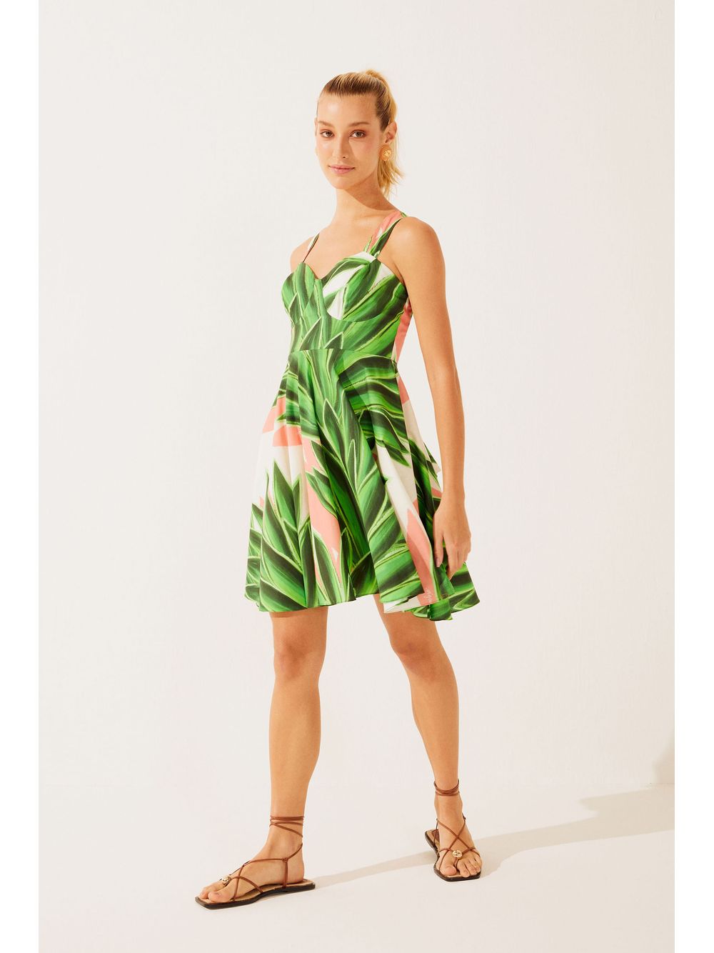 Água de Coco — Vestido Curto Palmeira