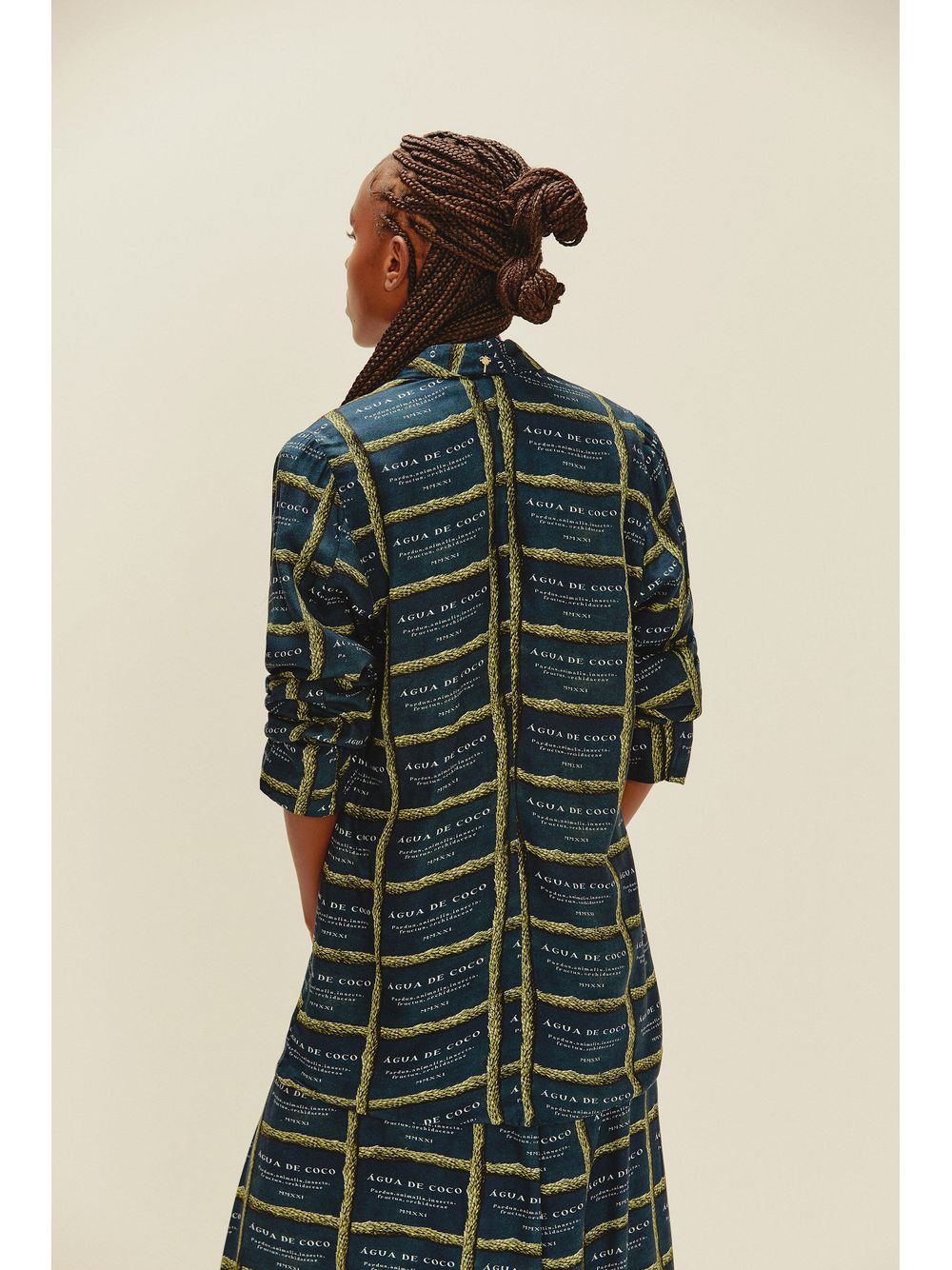 Água de Coco — Blazer com Botão Logomania Luau
