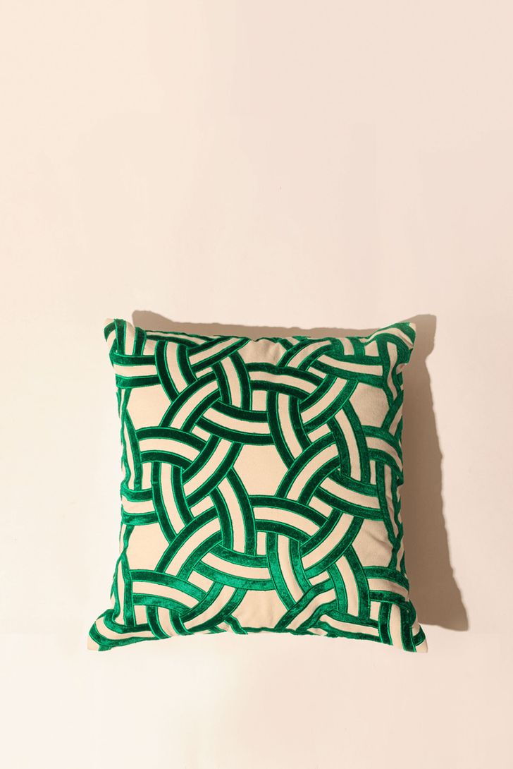 almofada-bordada-veludo-blue-shapes-97805_1