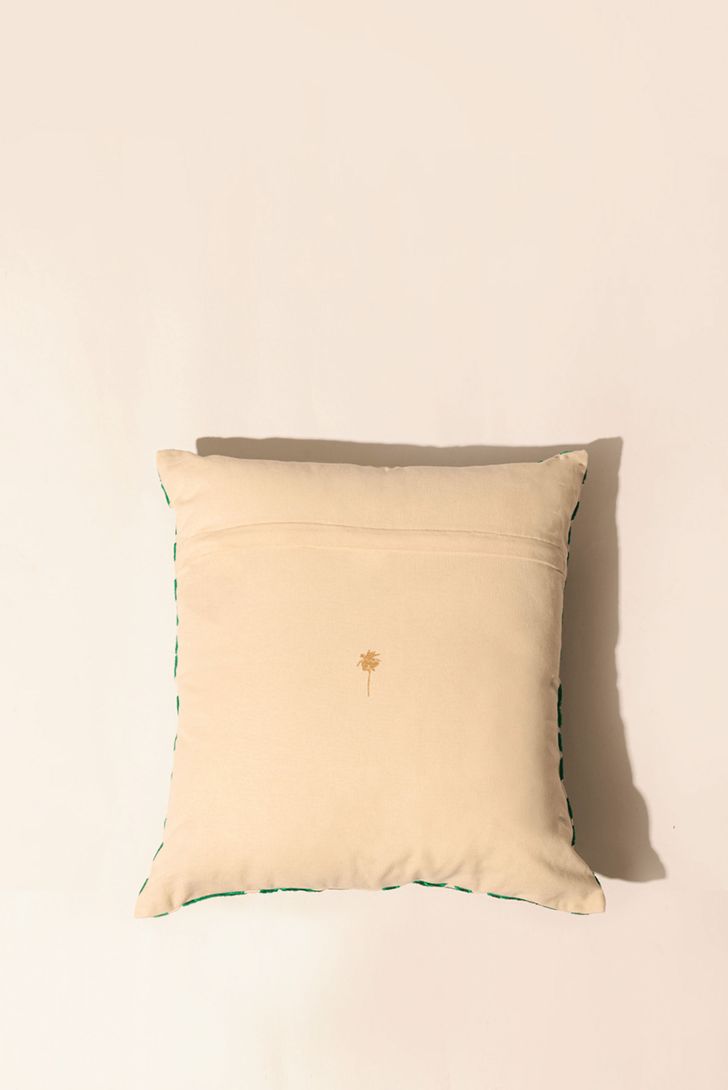 almofada-bordada-veludo-blue-shapes-97805_2