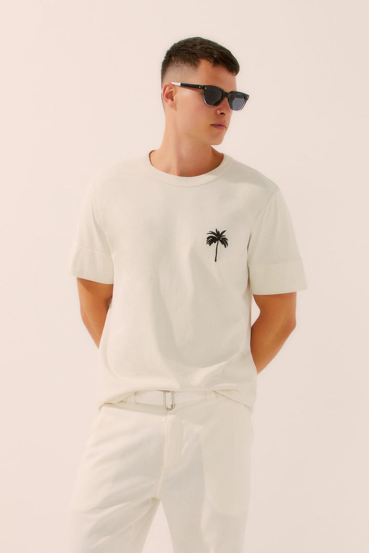 camiseta-manga-curta-com-bordado-pedra-do-arpoador-132887_1