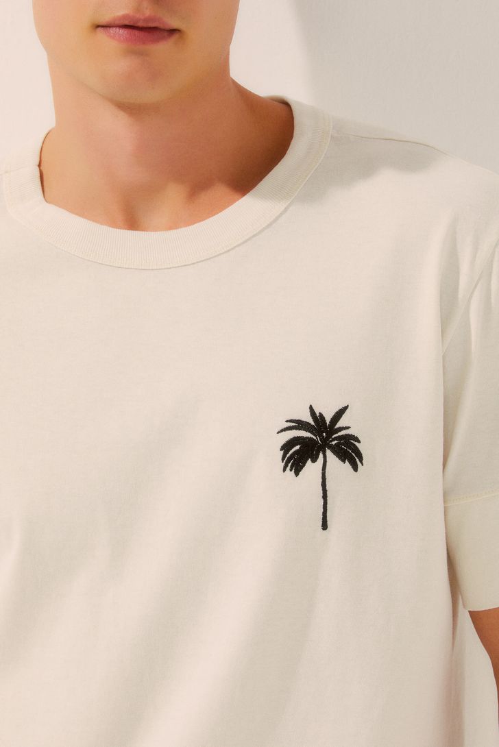 camiseta-manga-curta-com-bordado-pedra-do-arpoador-132887_2