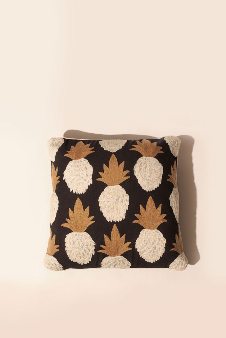 almofada-bordada-abacaxis-98584_1