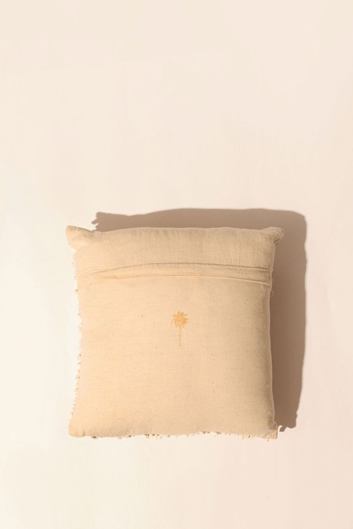 almofada-retangular-bordada-offwhite-97831_2