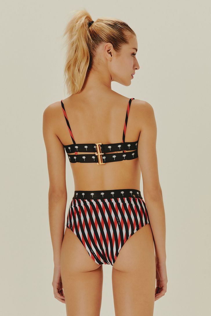 biquini-calcinha-hot-pants-netflix-126693_4