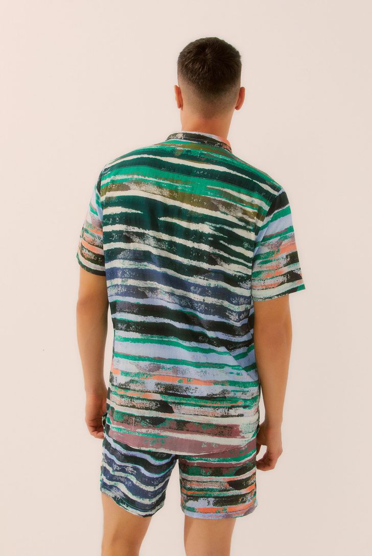 camisa-manga-curta-com-bolso-listras-abstratas-133566_3