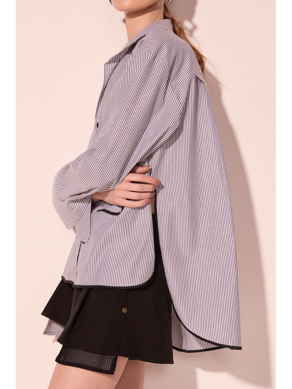 Água de Coco — Camisa Manga Longa Oversized Cúrcuma Preto