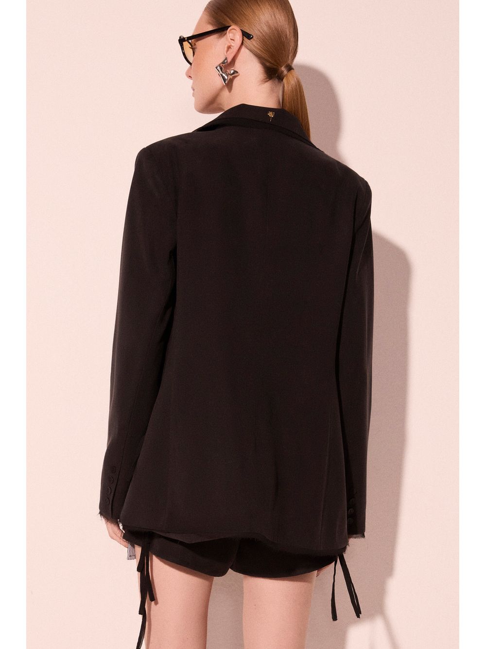 Água de Coco — Blazer Regular Com Amarrações Casca Preto
