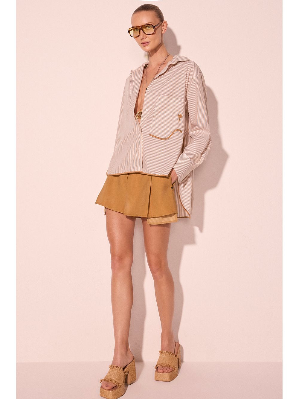 Água de Coco — Camisa Manga Longa Oversized Cúrcuma Bege