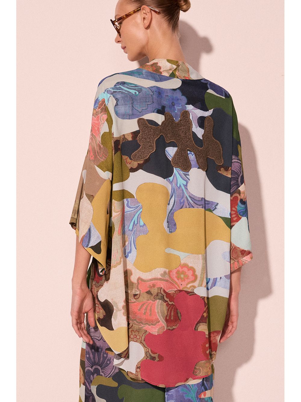 Água de Coco — Capa Kimono Curto Camuflado