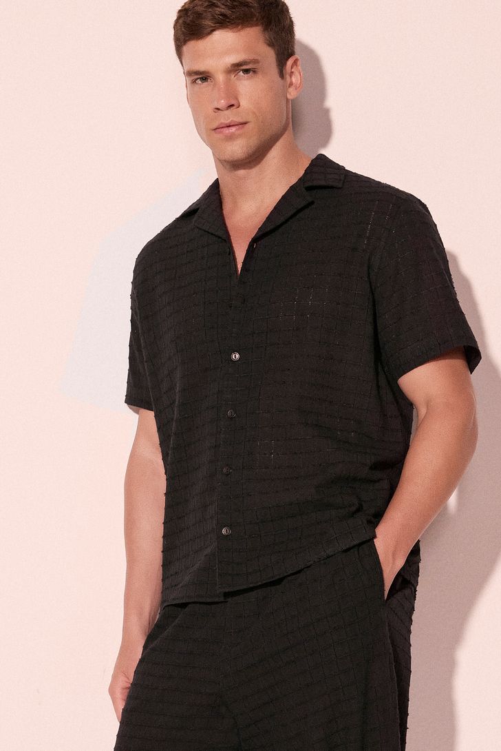 camisa-manga-curta-papiro-preto-r833a2865-151593_2