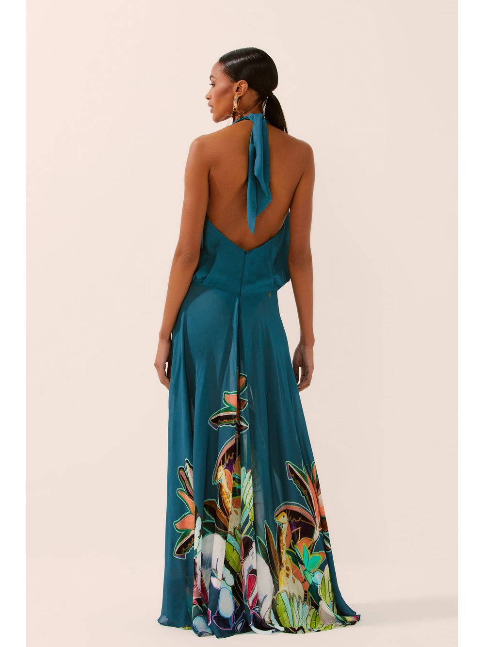 Água de Coco — Vestido Longo Decote V Floresta Ilustrada Localizada