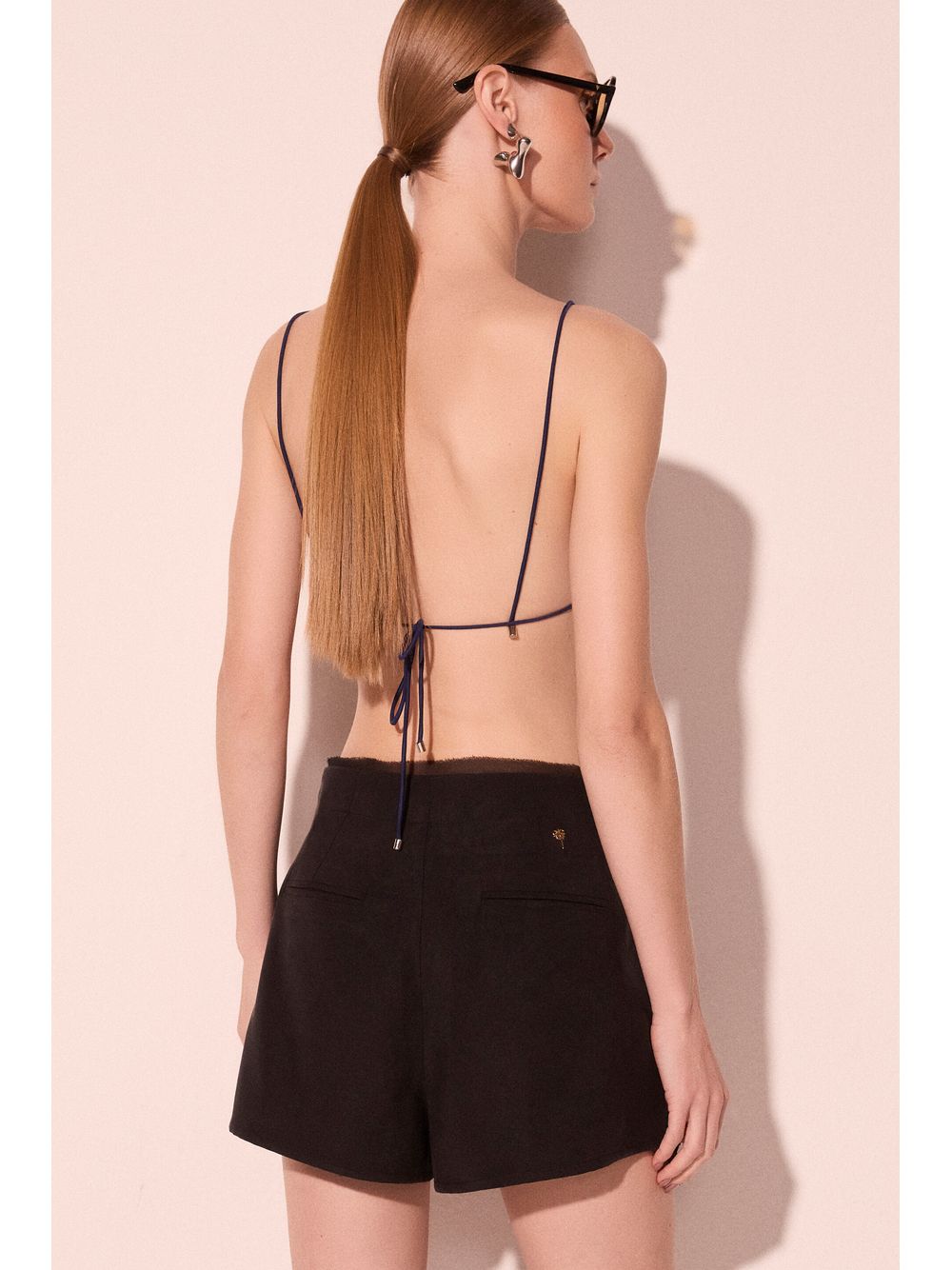 Água de Coco — Short Godê Casca Preto