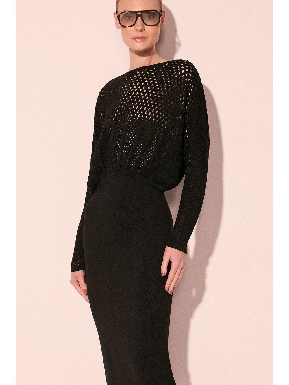 Água de Coco — Vestido Midi Blusado Ampulheta Preto