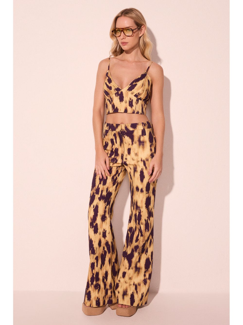 Água de Coco — Calça Flare Zéfi
