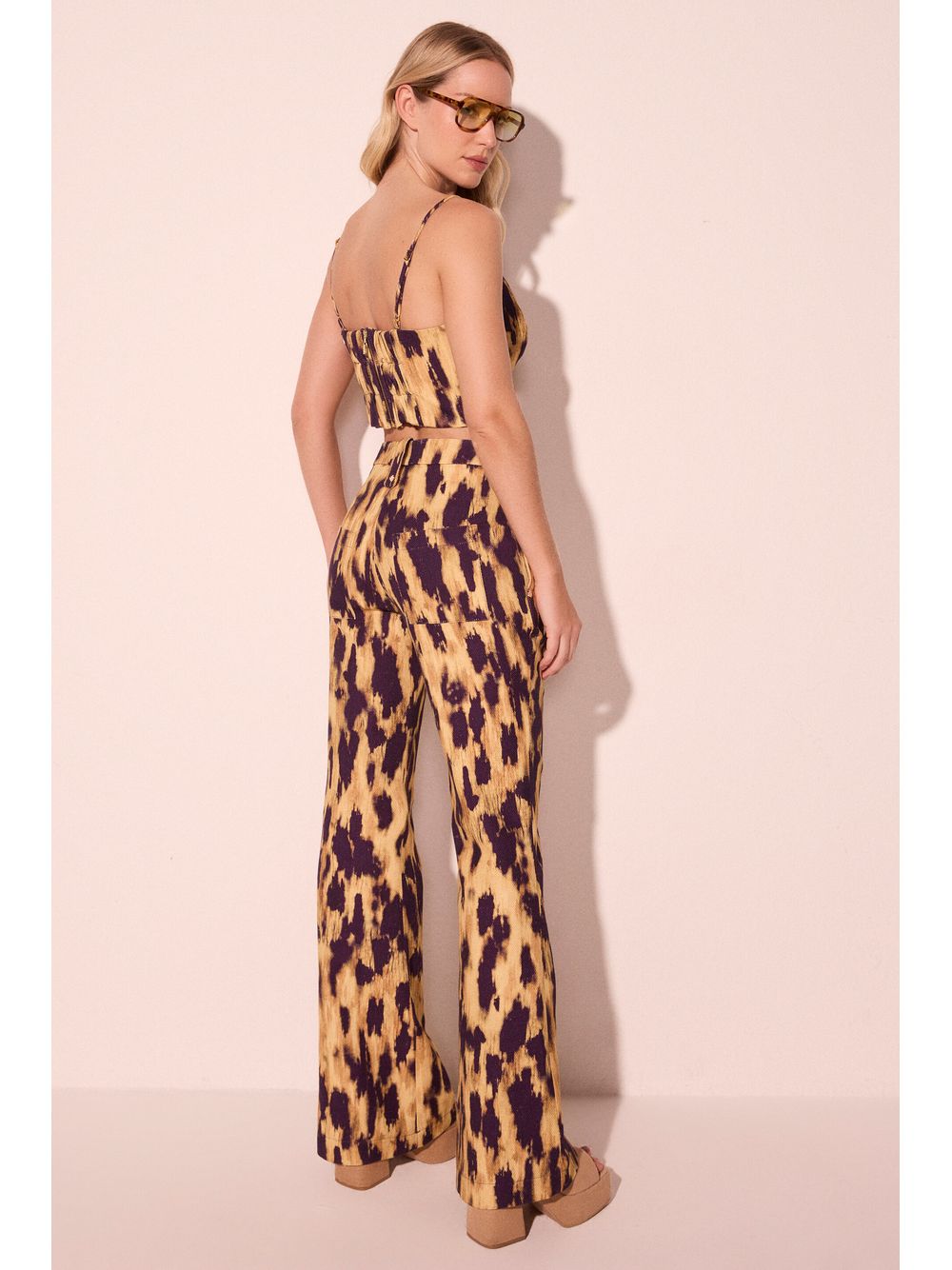 Água de Coco — Calça Flare Zéfi