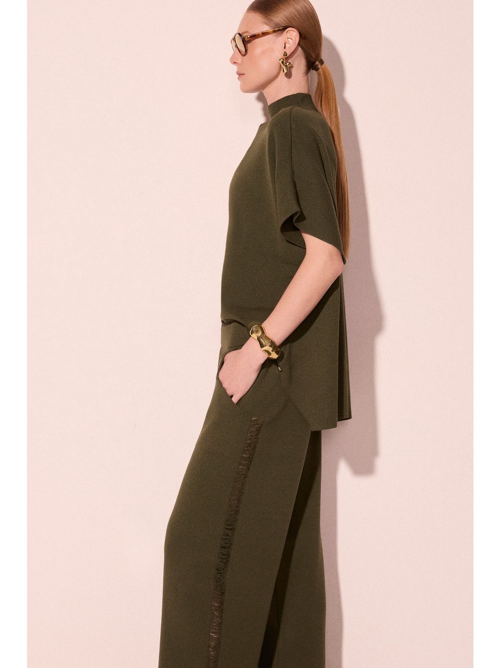 Água de Coco — Calça Reta Humus Verde