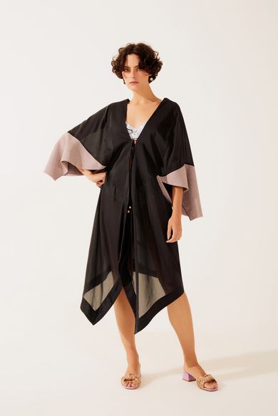 Kimono Assimétrico com Patch Cattleya