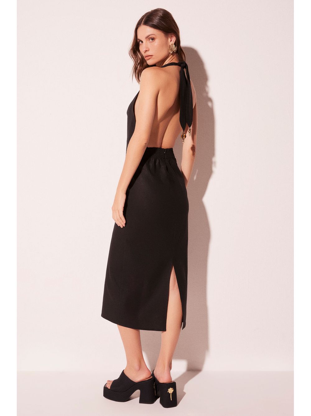 Água de Coco — Vestido Midi Sereno Preto