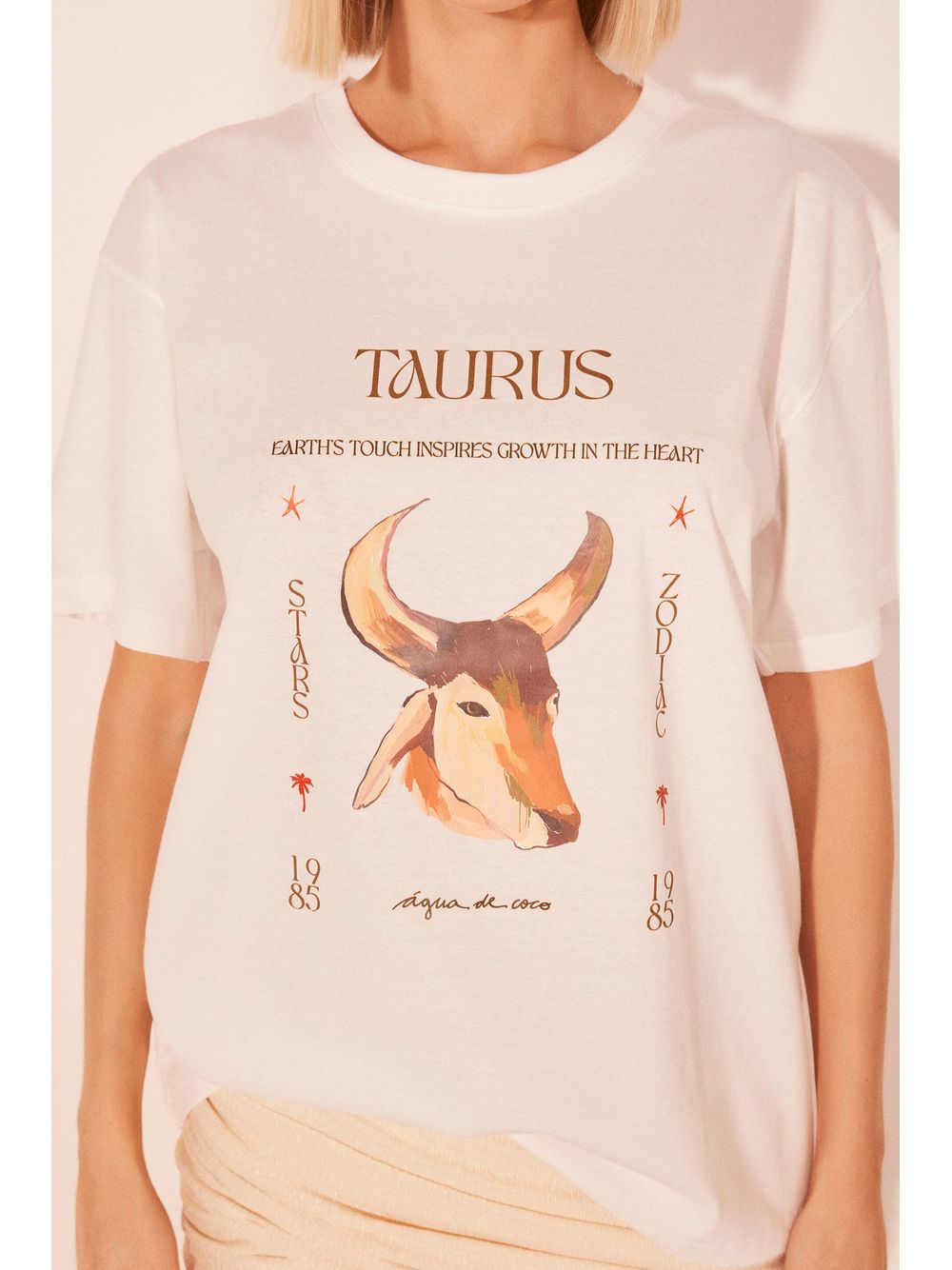 Água de Coco — Camiseta Manga Curta Signos Touro