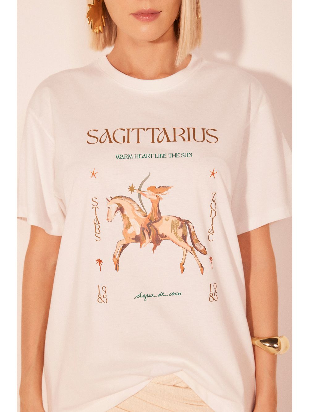 Água de Coco — Camiseta Manga Curta Signos Sagitário
