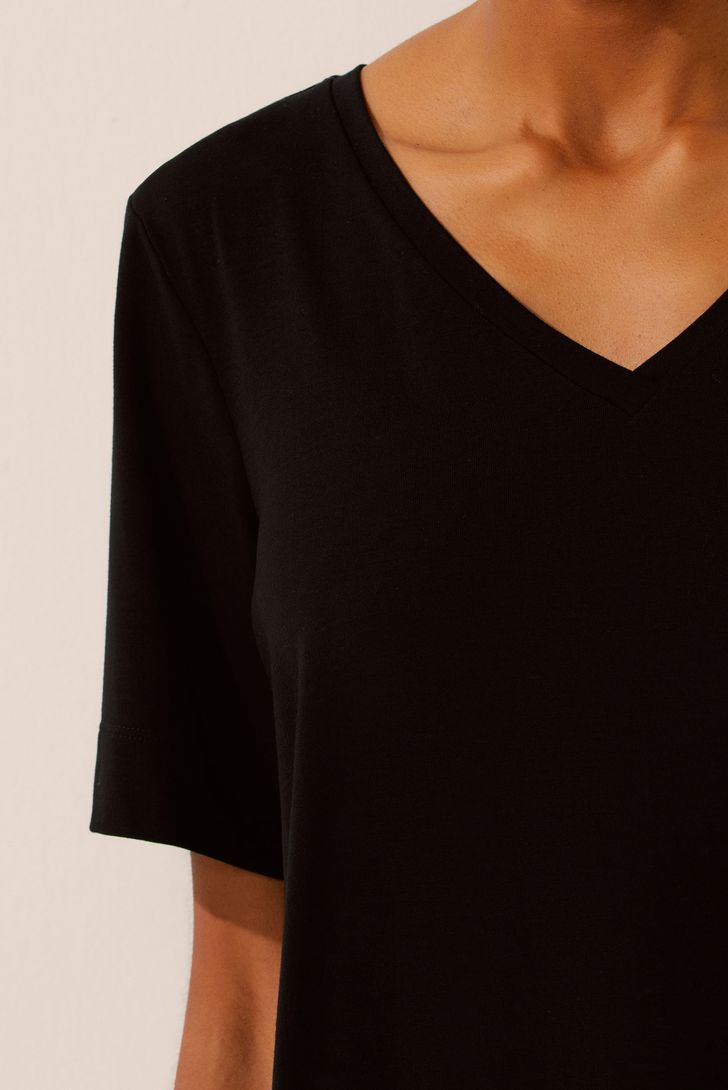 camiseta-manga-curta-gola-v-parque-conforto-133390_4