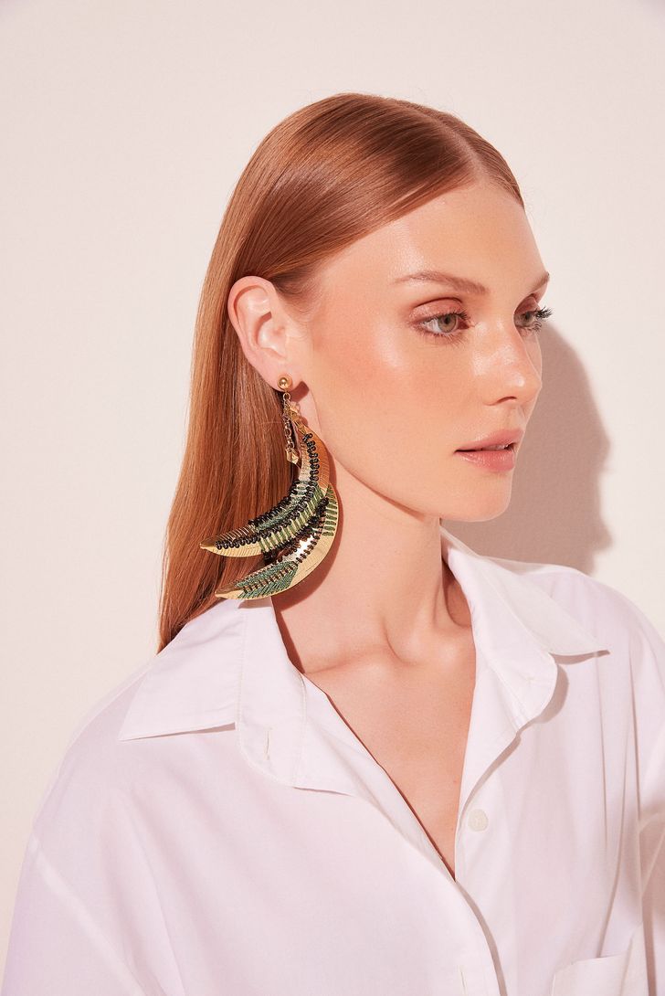 brinco-metal-banana-bordada-acessorios-reluzentes-140910_1